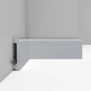 D235-118/20 Плинтус ДМ (80*17*2400 мм)